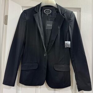 NWT women’s small black blazer